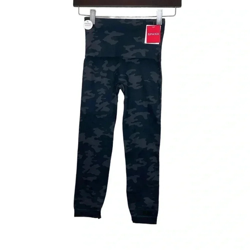 Spanx Look At Me Now Camo Leggings Size Small